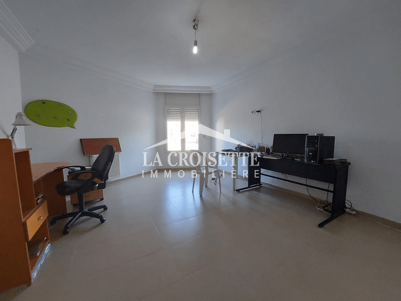 Villa S+3 à La Soukra